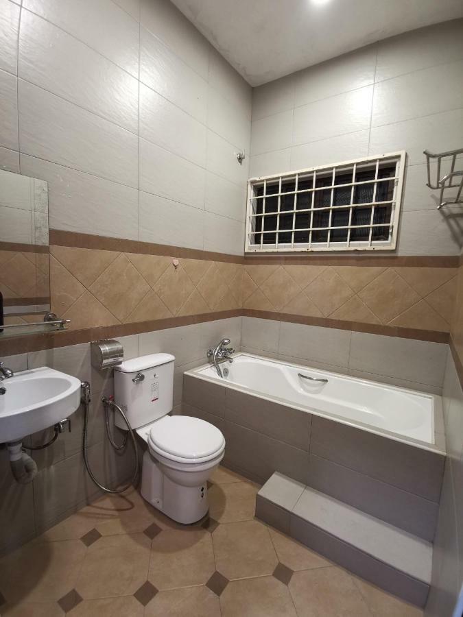 Ria Homestay Johor Bahru Exterior photo